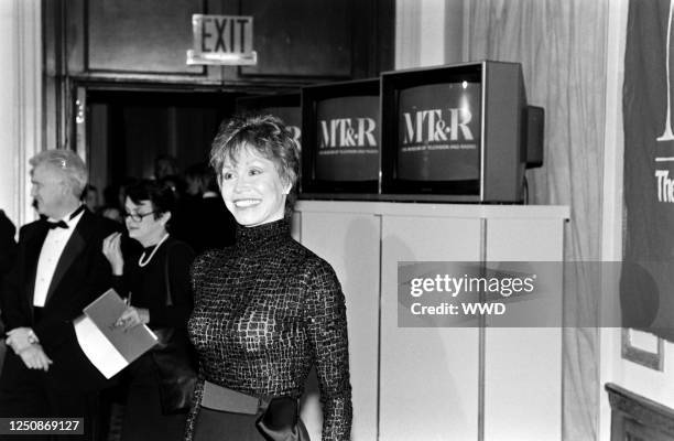 Mary Tyler Moore attends Museum of Television and Radio Honors David Brinkley at the Waldorf Astoria Hotel in New York City on February 9, 1995.