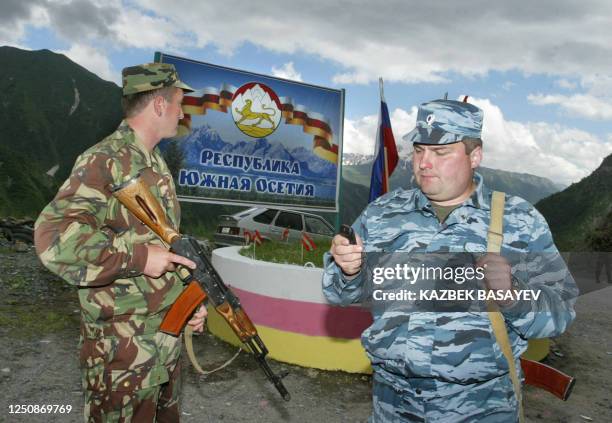 Picture taken on July 3, 2008 shows South Ossetian troops guarding the border between North and South Ossetia in Nizhny Ruk. Georgia's rebel region...