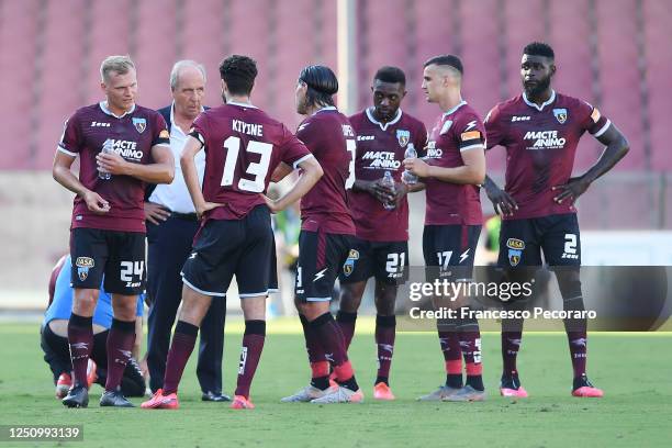 Gian Piero Ventura US Salernitana coach talks to his players during the cooling break during the serie B match between US Salernitana and SC Pisa on...