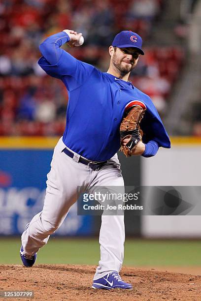 Randy Wells of the Chicago Cubs pitches during the game against the Cincinnati Reds at Great American Ball Park on September 15, 2011 in Cincinnati,...