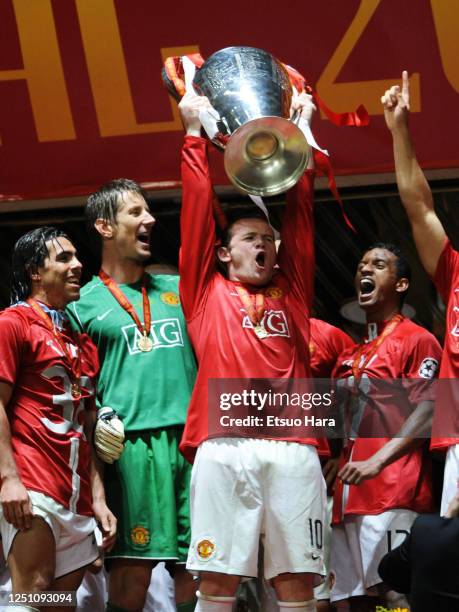 Wayne Rooney of Manchester United lifts the trophy after the UEFA Champions League final between Manchester United and Chelsea at the Luzhniki...