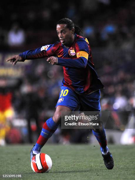 Ronaldinho of Barcelona in action during the La Liga match between Barcelona and Villarreal at the Camp Nou on March 9, 2008 in Barcelona, Spain.
