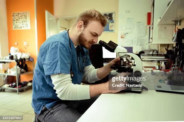 Microscope Birds View 48 Bird Feather Microscope Stock Photos, High-Res Pictures, and Images ...