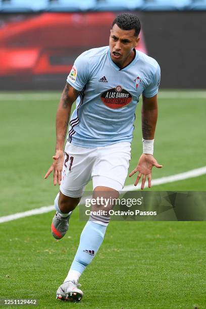 Jeison Murillo of Celta Vigo celebrates after scoring his teams first goal during the Liga match between RC Celta de Vigo and Deportivo Alaves at...