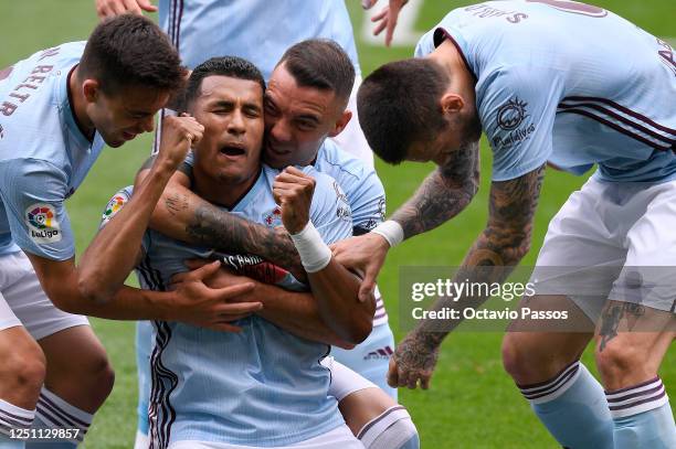 Jeison Murillo of Celta Vigo celebrates with his team after scoring his teams first goal during the Liga match between RC Celta de Vigo and Deportivo...