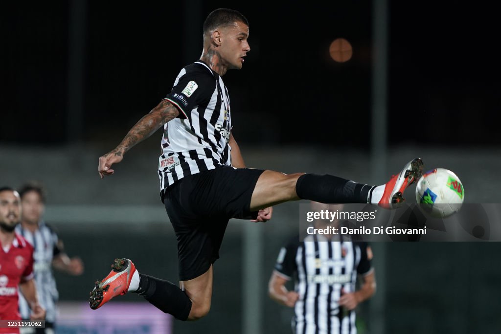 Gianluca Scamacca of Ascoli Calcio 1898 FC in action during the Serie... News Photo Getty Images Gianluca Scamacca of Ascoli Calcio 1898 FC in action during the Serie... News Photo Getty Images
