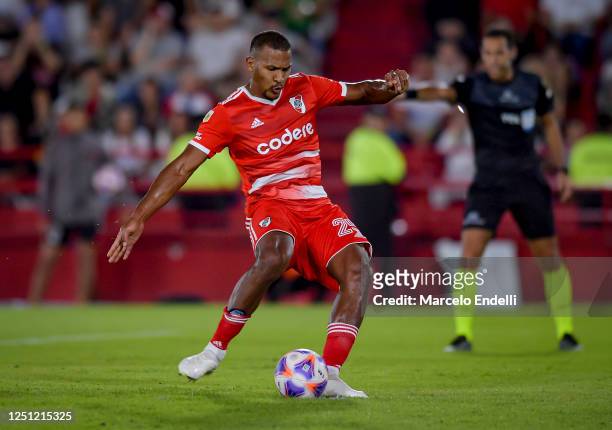 Salomon Rondon of River Plate kicks the penalty to score the team´s first goal during a Liga Profesional 2023 match between Huracan and River Plate...