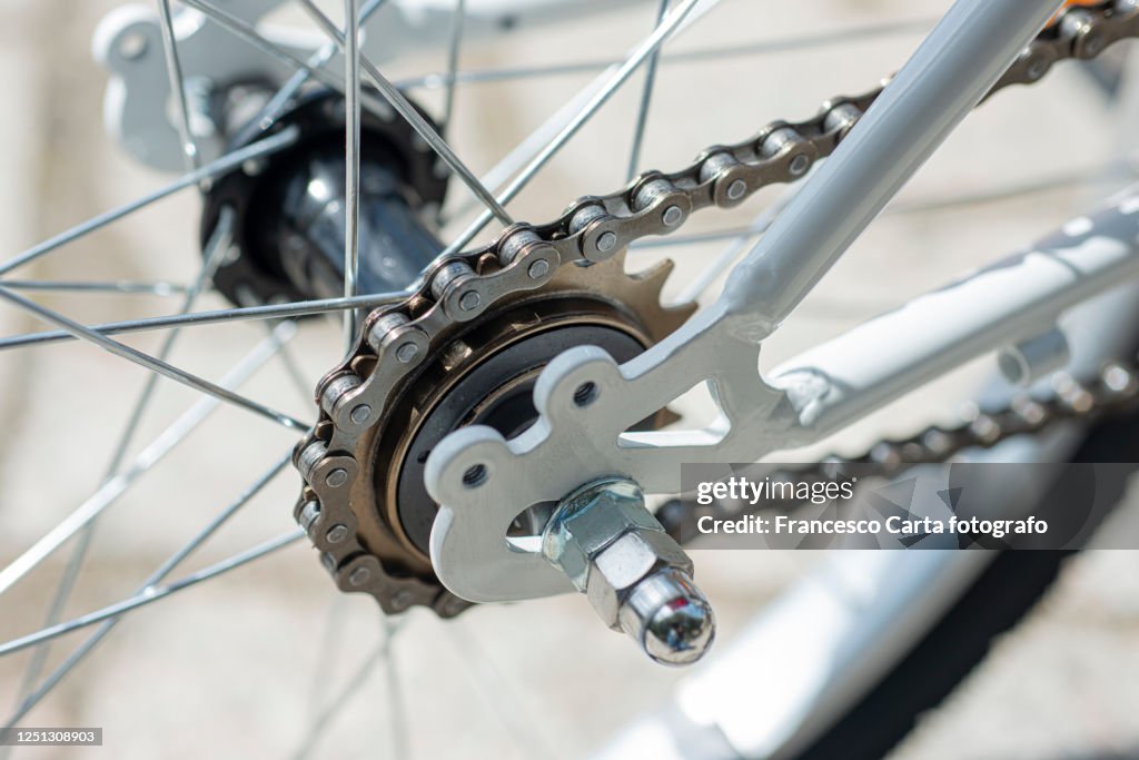 Drive chain of bicycle