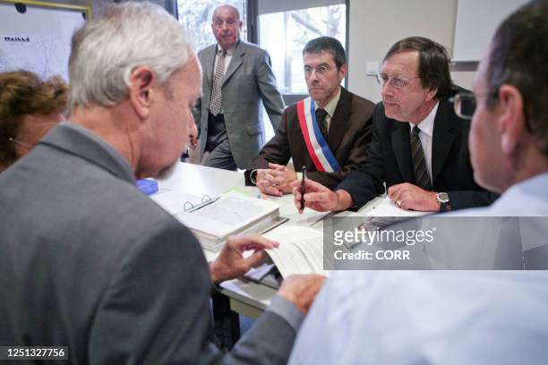 Dortmund's prosecutor, Ulrich Maass , Maille's mayor Bernard Eliaume and Tours prosecutor M. Eric Varin attend a meeting on July 15, 2008 in the...