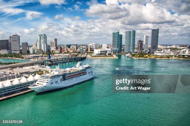 miami's cruise ship industry - cruise ship dock stock pictures, royalty-free photos & images