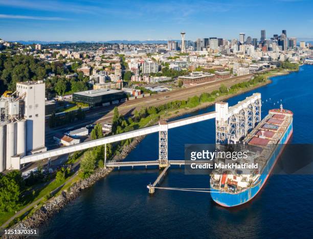 downtown seattle and waterfront - seattle port stock pictures, royalty-free photos & images