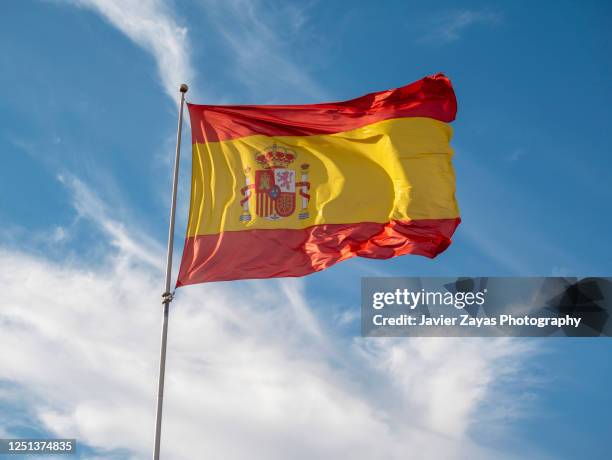 spanish flag waving - spagna foto e immagini stock