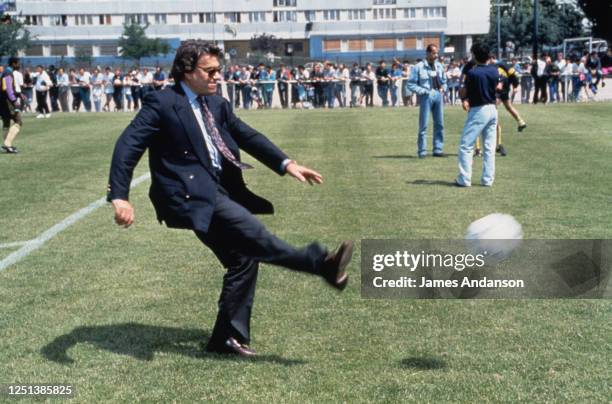 Bernard Tapie lors du match de l'équipe du Varieté Club de football