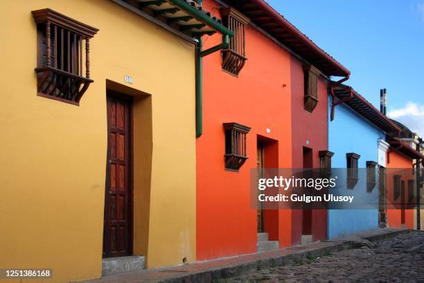 colourful houses - bogota stockfoto's en -beelden