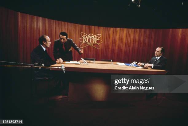 1er débat électoral télévisé du second tour de l'élection présidentielle opposant François Mitterrand à Valéry Giscard d'Estaing à l'ORTF, Paris, 10...