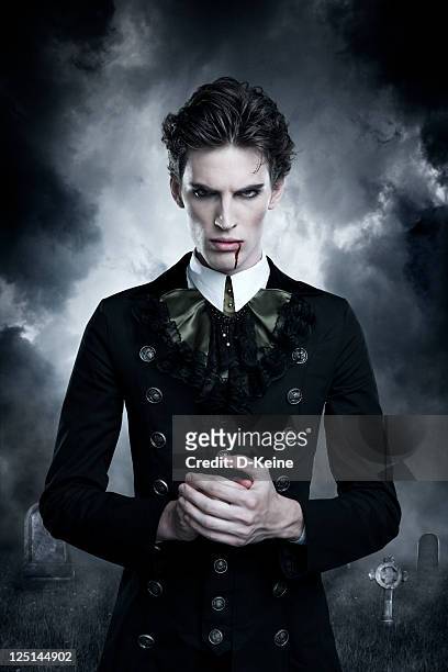 vampir - zombie face stock-fotos und bilder