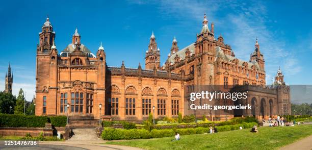 museo kelvingrove en glasgow - kelvingrove fotografías e imágenes de stock