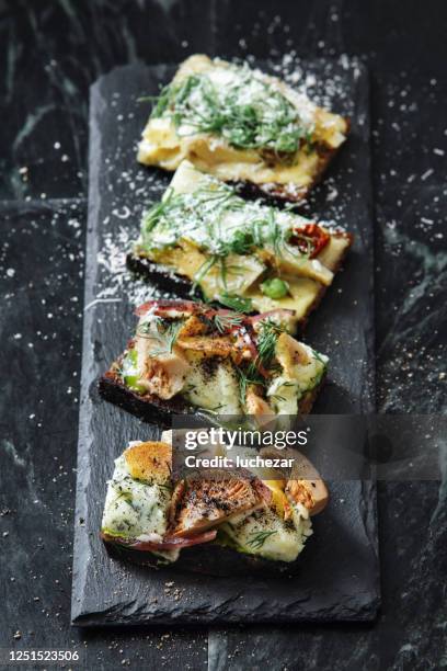 traditionell dansk smorrebrod - dark bread bildbanksfoton och bilder