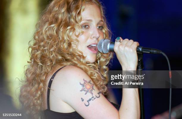 Cassidy and Antigone Rising perform at The Supper Club on May 18, 2005 in New York City.