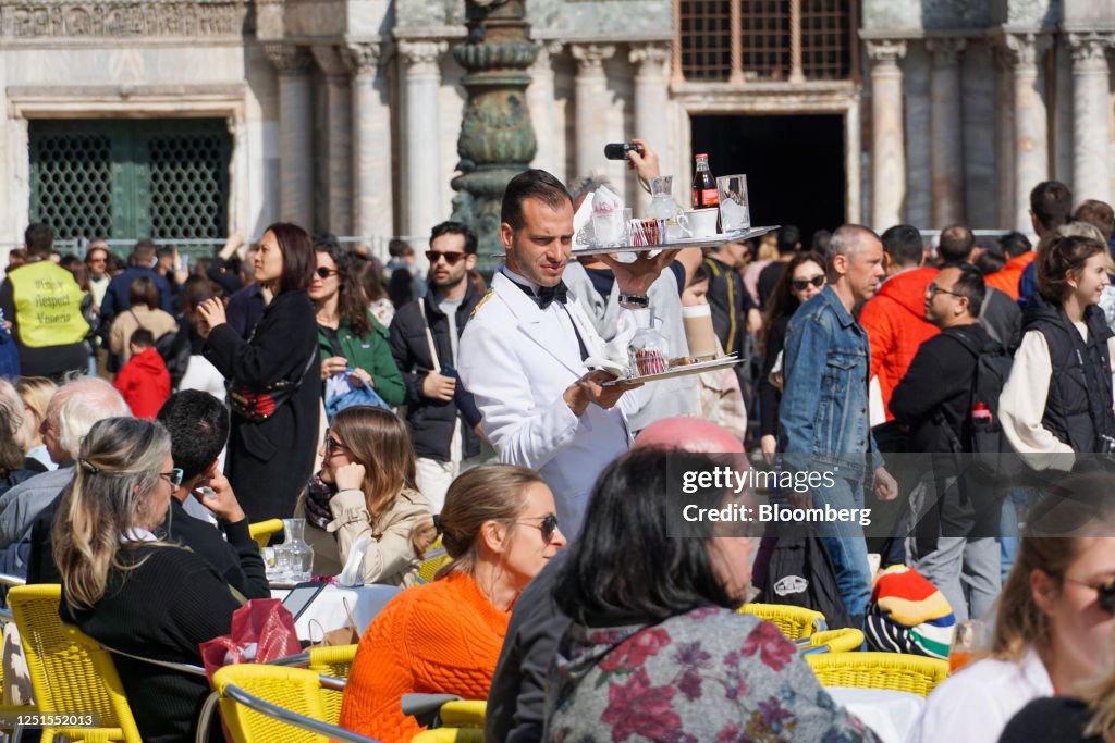 Tourists In Venice As Italy Budget Foresees 2023 Growth Boost
