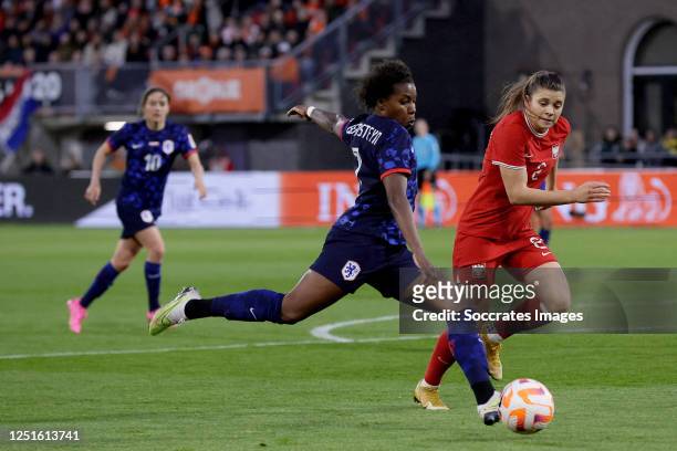 Lineth Beerensteyn of Holland Women, Martyna Wiankowska of Poland Women during the International Friendly Women match between Holland Women v Poland...