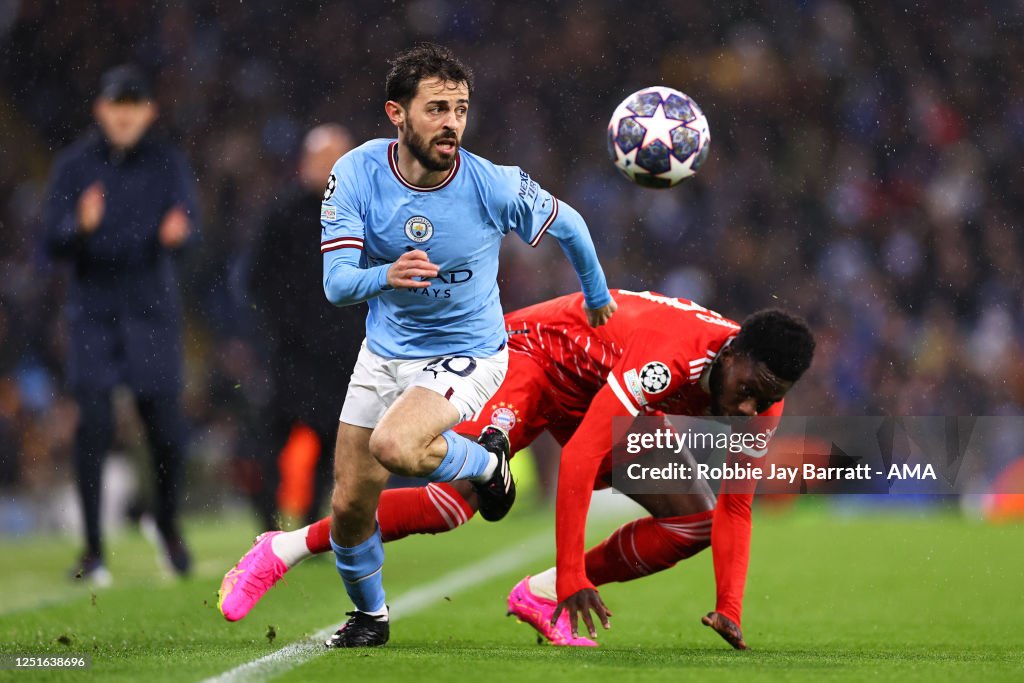 Bernardo Silva of Manchester City and Alphonso Davies of Bayern... News Photo - Getty Images