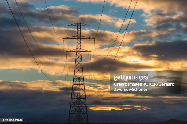 Nz Electric Power Lines Photos and Premium High Res Pictures - Getty Images