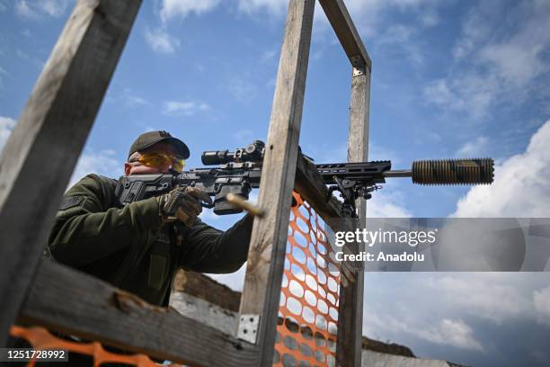 Proactive Target Photos and Premium High Res Pictures - Getty Images