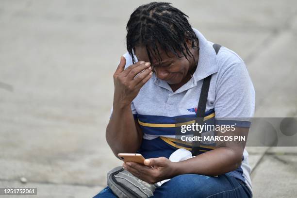 Crying Inmate Crying In Jail Photos and Premium High Res Pictures - Getty Images