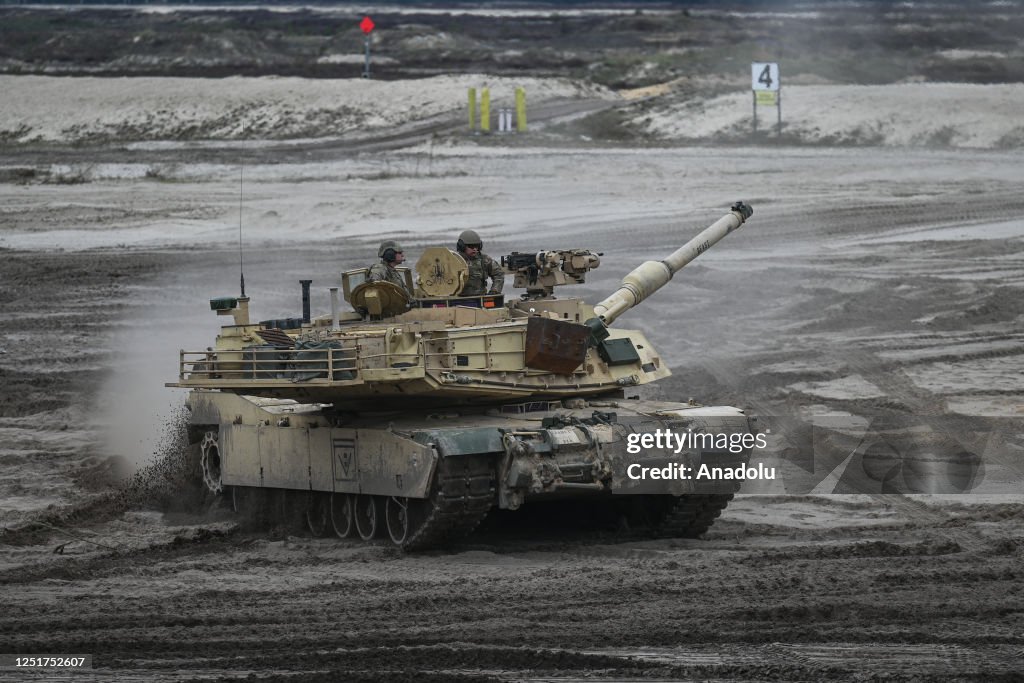 American soldiers of the 2nd Battalion, 70th Armor Regiment, 2nd ...