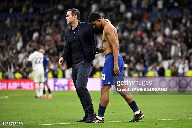 Chelsea's English coach Frank Lampard and Chelsea's French defender Wesley Fofana leave at the end of the UEFA Champions League quarter final first...