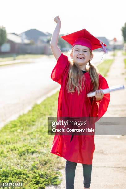 1,595 Elementary School Graduation Stock Photos, High-Res Pictures, and ...