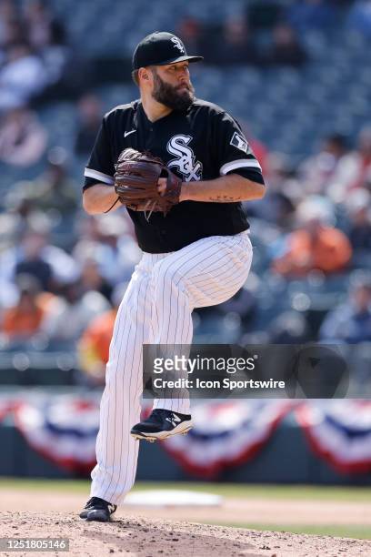 Chicago White Sox starting pitcher Lance Lynn delivers a pitch during an MLB game against the San Francisco Giants on April 06, 2023 at Guaranteed...