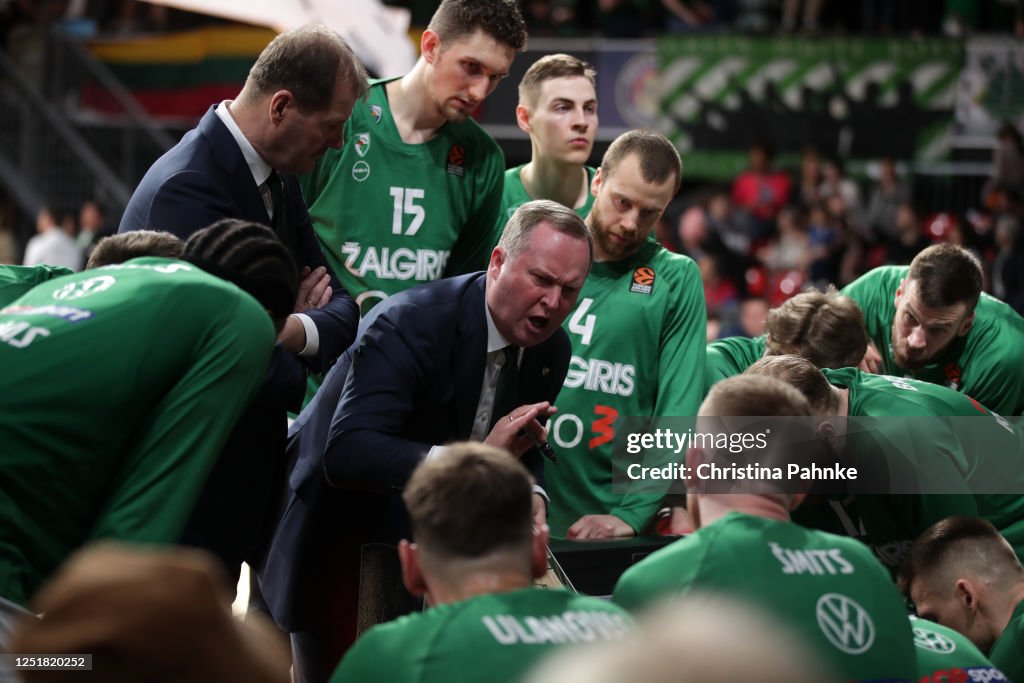 Zalgiris Team Kazys Maksvytis, Head Coach of Zalgiris Kaunas with his team in... News ...