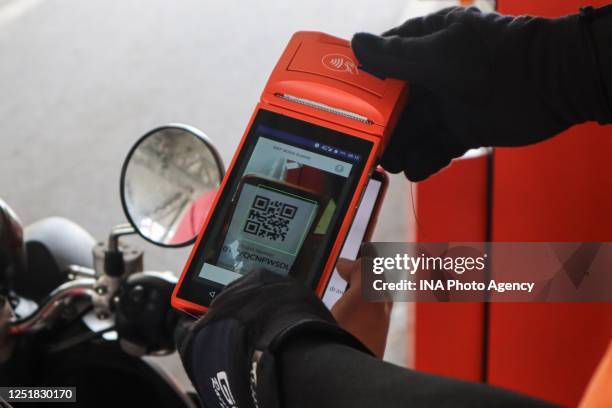 Csan Code For A Ticket 1,172 Scan Ticket Stock Photos, High-Res Pictures, and Images - Getty ...