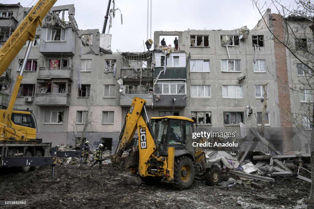 9 killed in Russia's missile attacks on Slovyansk amid Russia-Ukraine war