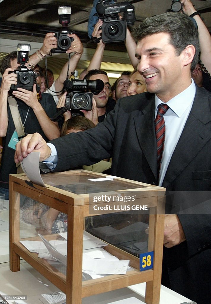 SPAIN-ELECTIONS-FOOTBALL-BARCELONA-LAPORTA