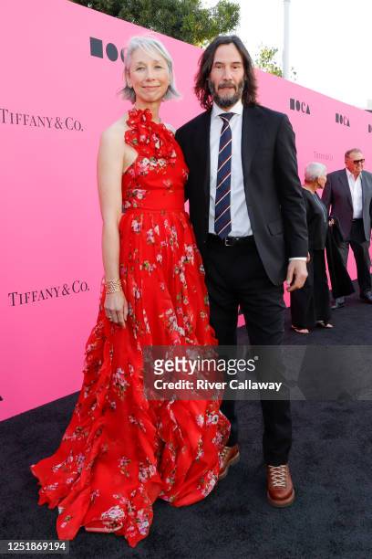 Alexandra Grant and Keanu Reeves at the MOCA Gala 2023 held at The Geffen Contemporary at MOCA on April 15, 2023 in Los Angeles, California.