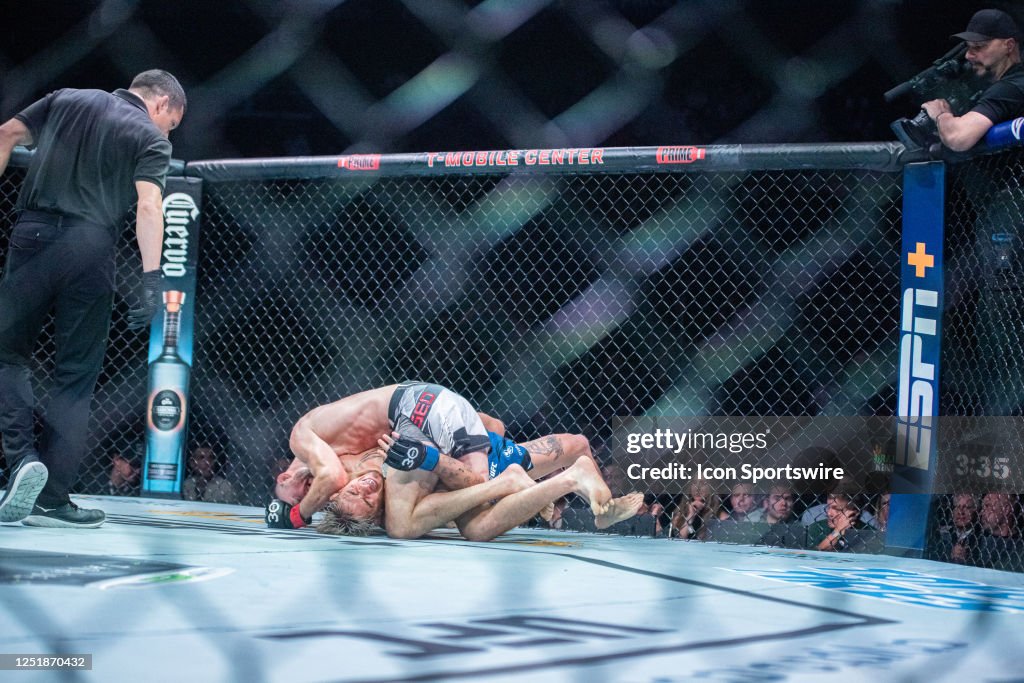 Ufc Ground Control Bill Algeo controls TJ Brown on the ground in a featherweight bout ...