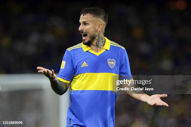 Dario Benedetto of Boca Juniors gestures to a linesman during a Liga Profesional 2023 match between Boca Juniors and Estudiantes at Estadio Alberto...