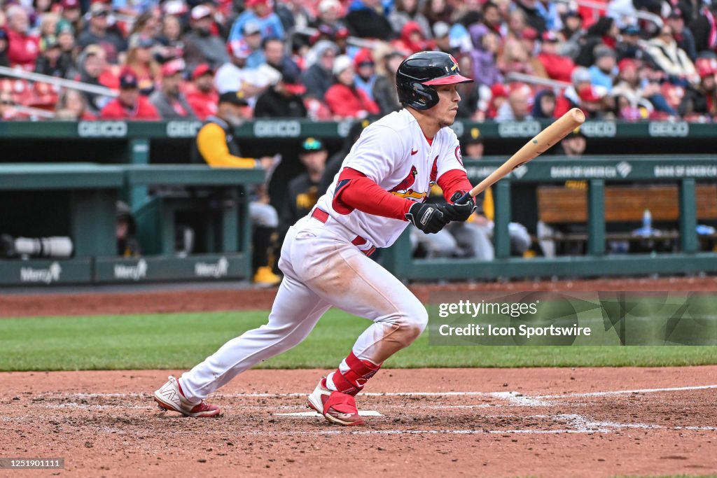 St. Louis Cardinals shortstop Tommy Edman starts his run out of the ...