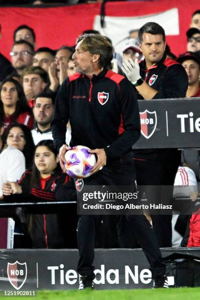Gabriel Heinze coach of Newell's holds the ball during a Liga Profesional 2023 match between Newell's Old Boys and River Plate at Marcelo Bielsa...