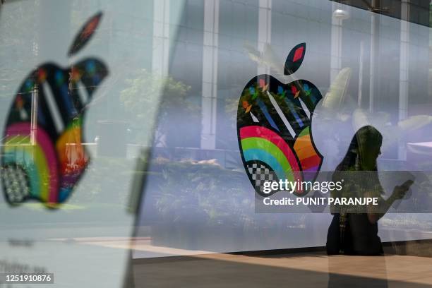 Apple retail store hi-res stock photography and images - Alamy