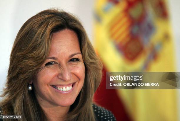 La secretaria de Estado para Iberoamérica del ministerio de Asuntos Exteriores y Cooperación de España, Sandra Trinidad Jiménez, sonríe durante una...
