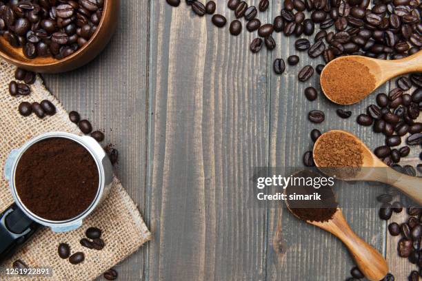 kaffeebohnen - coffee capsules stock-fotos und bilder