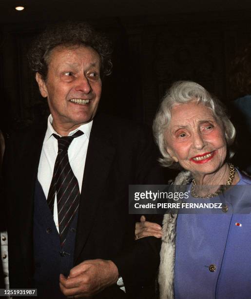 Les acteurs Jean-Louis Barrault et Madeleine Renaud lors de la soirée organisée pour les 40 ans de la compagnie théâtrale Renaud-Barrault, le 17...