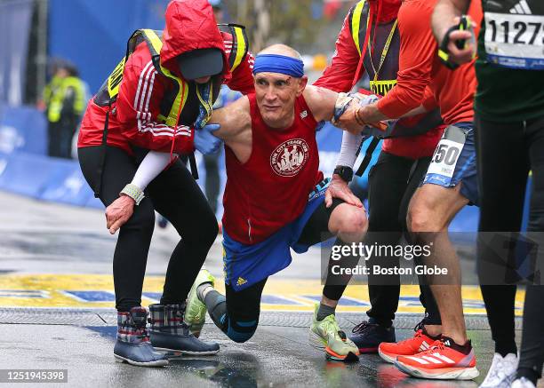 Runner Falling Photos and Premium High Res Pictures - Getty Images