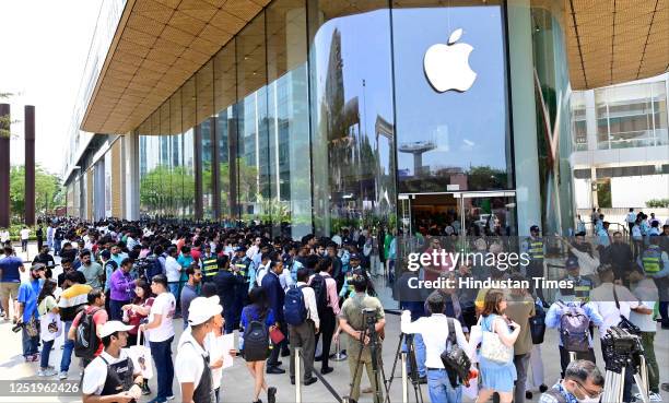 Huge crowd queue up outside, during inauguration of "Apple Store", first outlet opened in India, at Bandra-Kurla Complex on April 18, 2023 in Mumbai,...