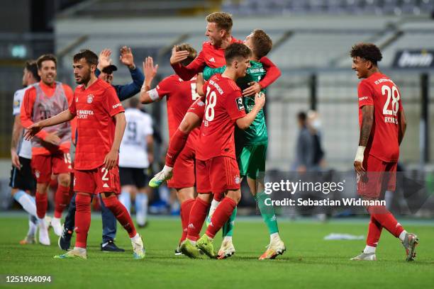 Players of Bayern Muenchen II celebrate after winning the 3. Liga match between Bayern Muenchen II and TSV 1860 Muenchen at Stadion an der...