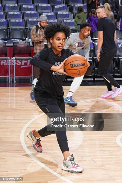 Assistant Coach Lindsey Harding of the Sacramento Kings warms up before the game against the Brooklyn Nets on November 15, 2022 at Golden 1 Center in...